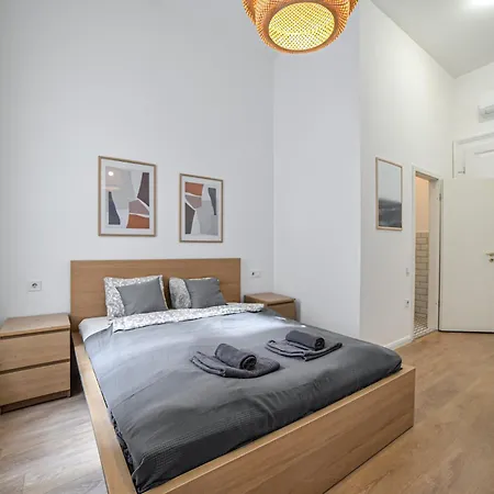 Cosy Corner - Csengery Street *