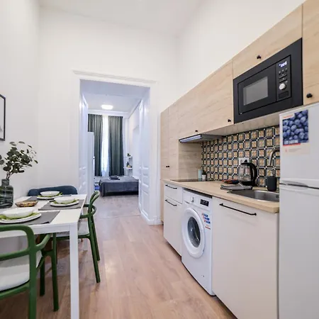 Cosy Corner - Csengery Street *