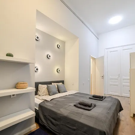 Cosy Corner - Csengery Street * Budapesta