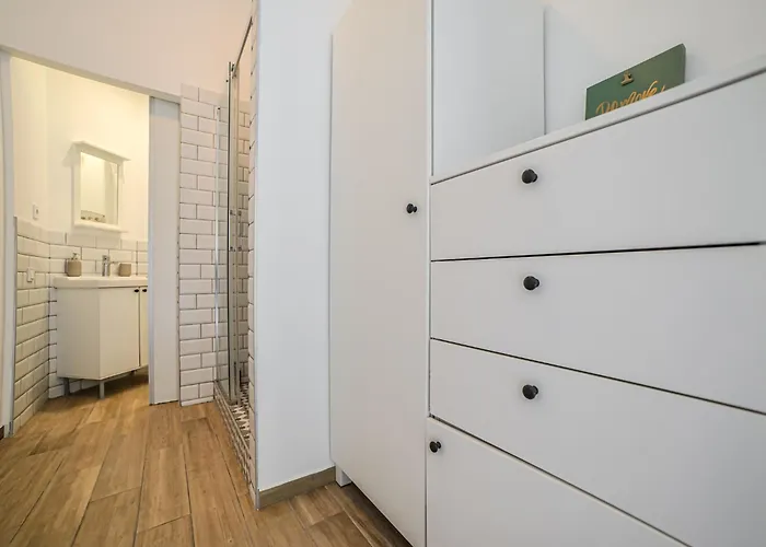 Cosy Corner - Csengery Street *