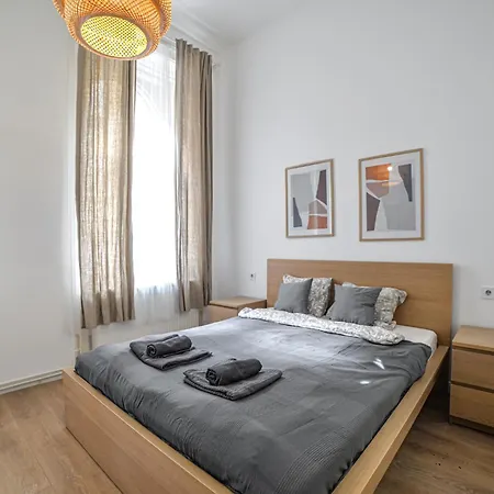 Cosy Corner - Csengery Street 布达佩斯